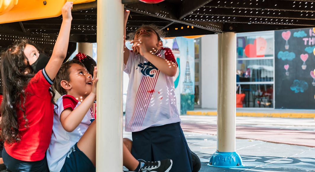 Kids Playing together nicely