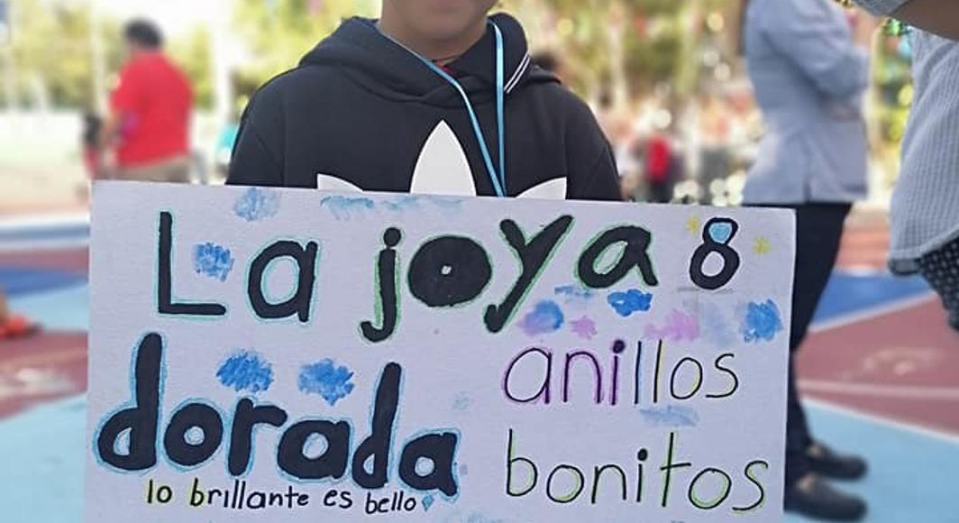 Students Selling Britt