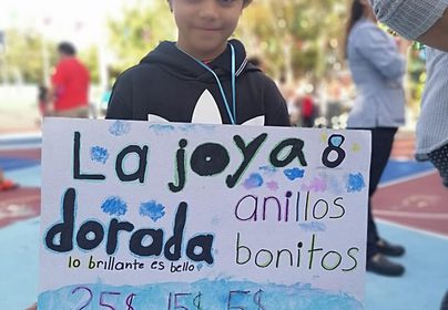 Students Selling Britt